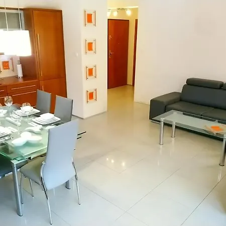 Apartament Max Διαμέρισμα *